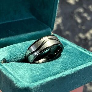 Stainless Steel Silver and Black ring size 10 mens USA